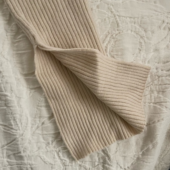 BNWT Urban outfitters top - Picture 3 of 3